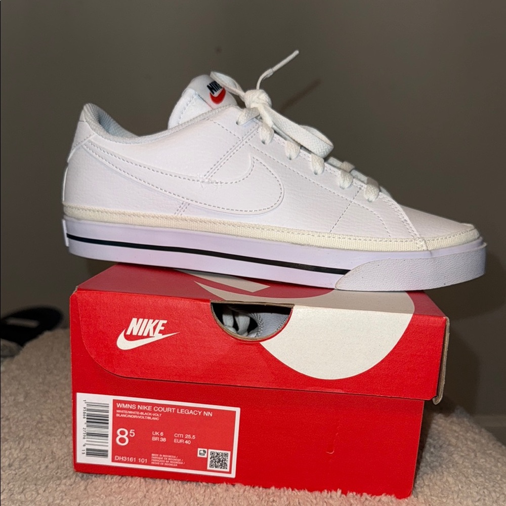 Nike Women’s White Court Legacy Shoes